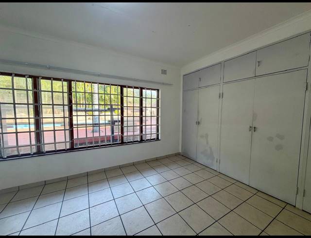 4 BEDROOM FREESTANDING TO LET IN MEER EN SEE